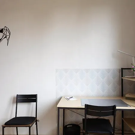 Le Mistral - Centre Historique - Arrivée Autonome * Carcasona